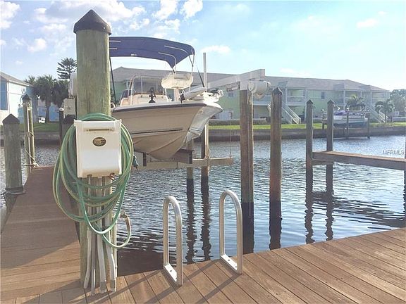 3rd image of 4927 Cobia Dr SE