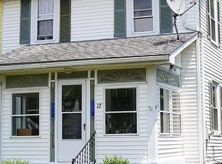 17 W Forrestview Rd, Brookhaven, PA 19015