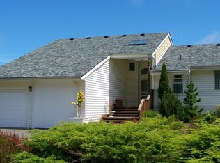 228 Sunrise Ave SE, Ocean Shores, WA 98569
