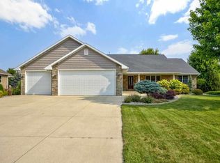 W2420 Western Dr, Freedom, WI 54913