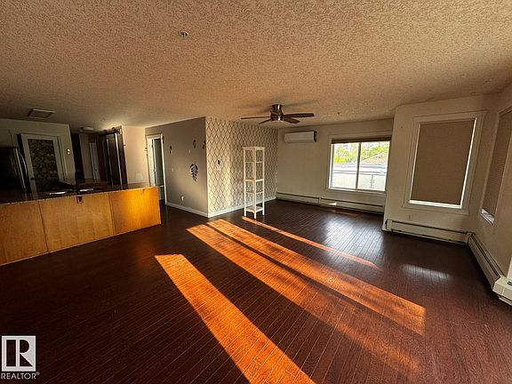 3rd image of 10235 116th St NW #301