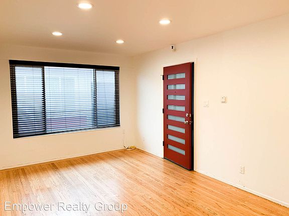 3rd image of 870-874 47th Ave #870-1