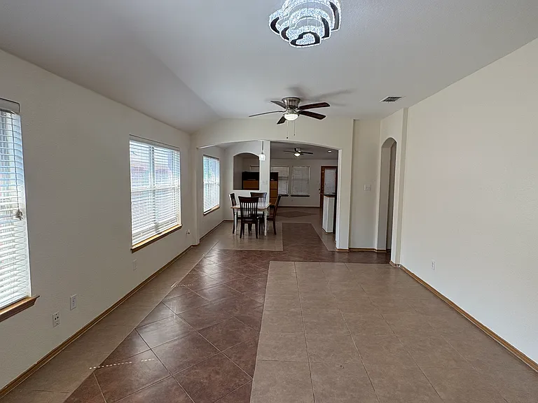 10405 Devin Ln — Photo 5