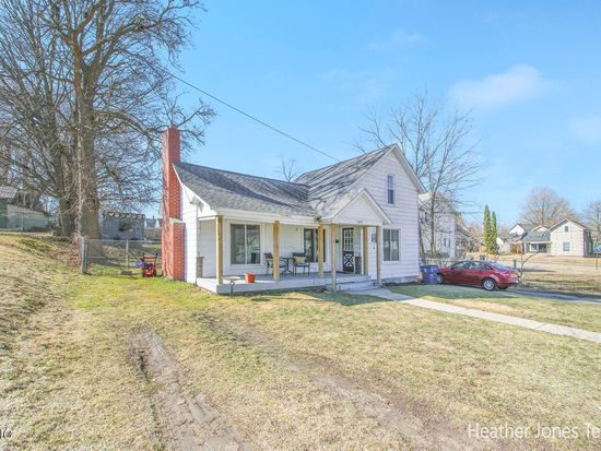 109 E Isabelle St Belding Mi 48809 Zillow