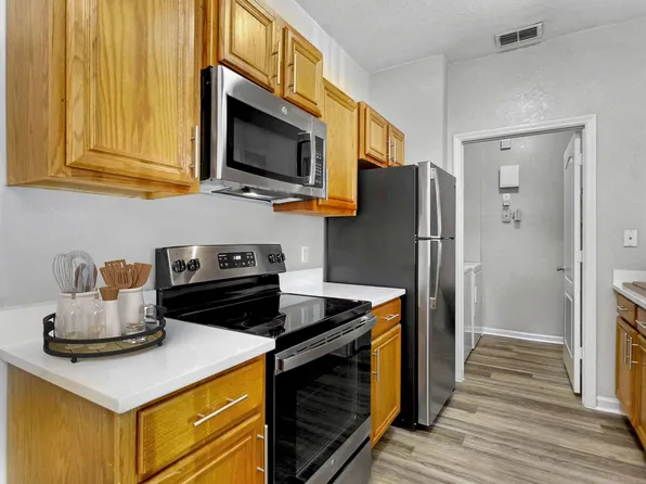 Grandeville on Saxon