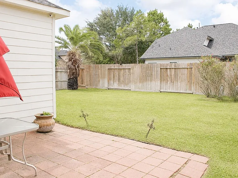 2814 Silver Bend Ln — Photo 27