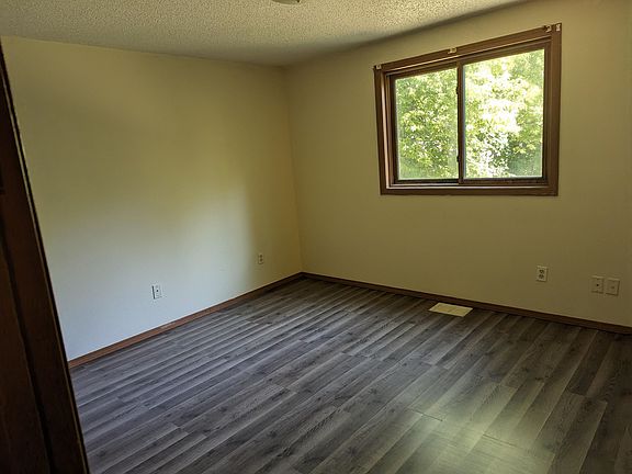 4th image of 1412 S Court St