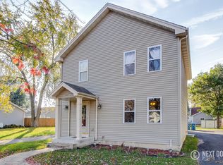 1109 Jackson St, Aurora, IL 60505