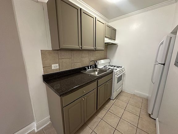 4th image of 4039 N Laporte Ave #7f0410803