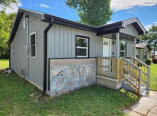 1912 N Rock Island Ave, Springfield, MO 65803