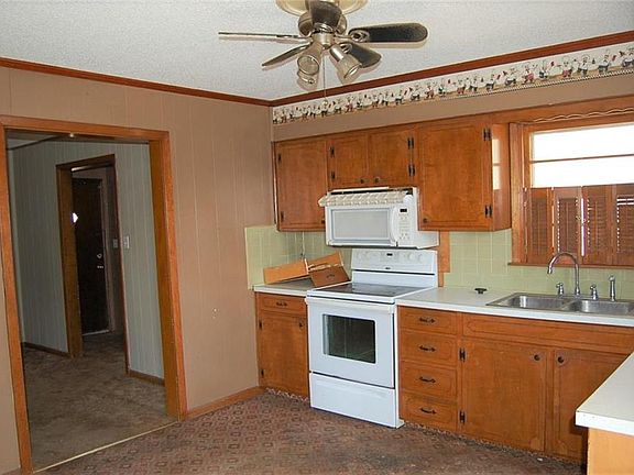 3rd image of 63 Logan Ave