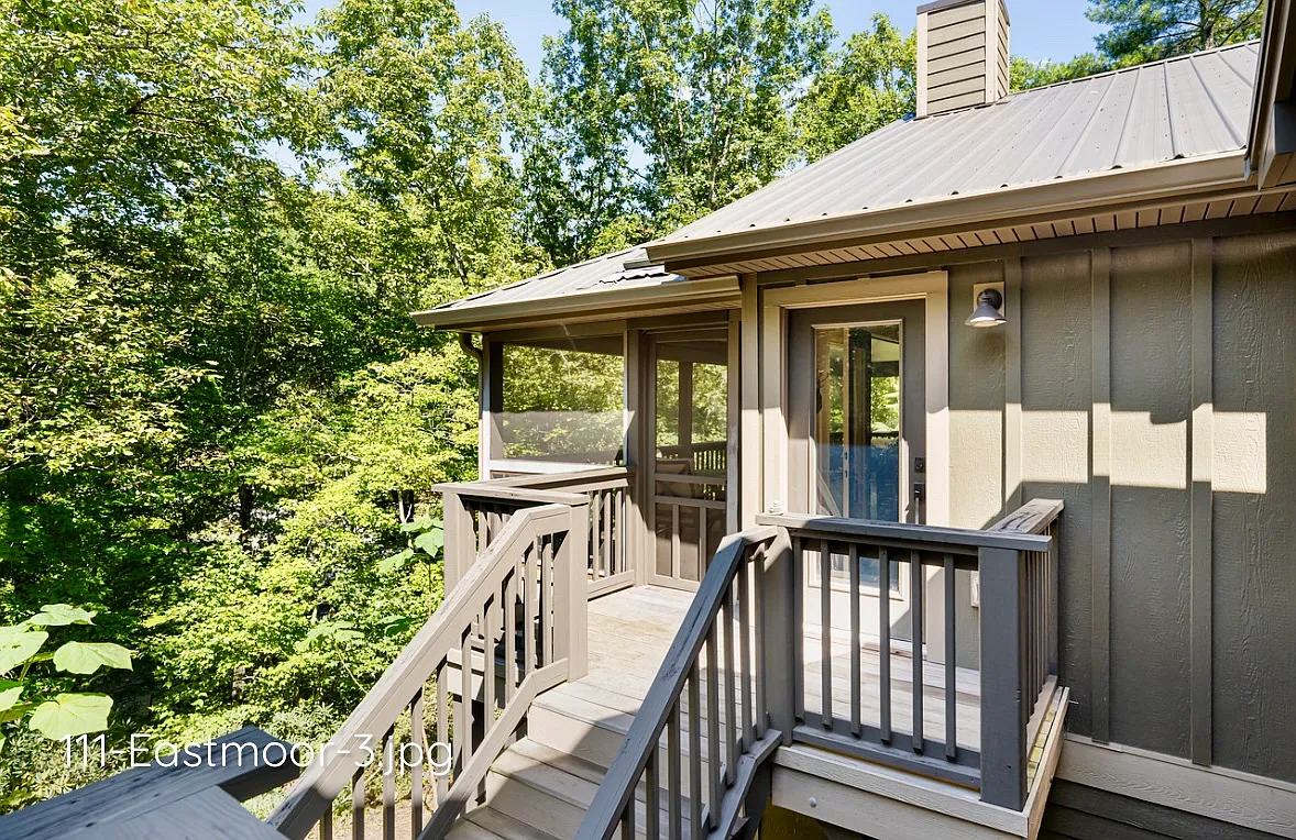 2 bed, 2.5 bath, 2200 sqft, $3,000 — Photo 3