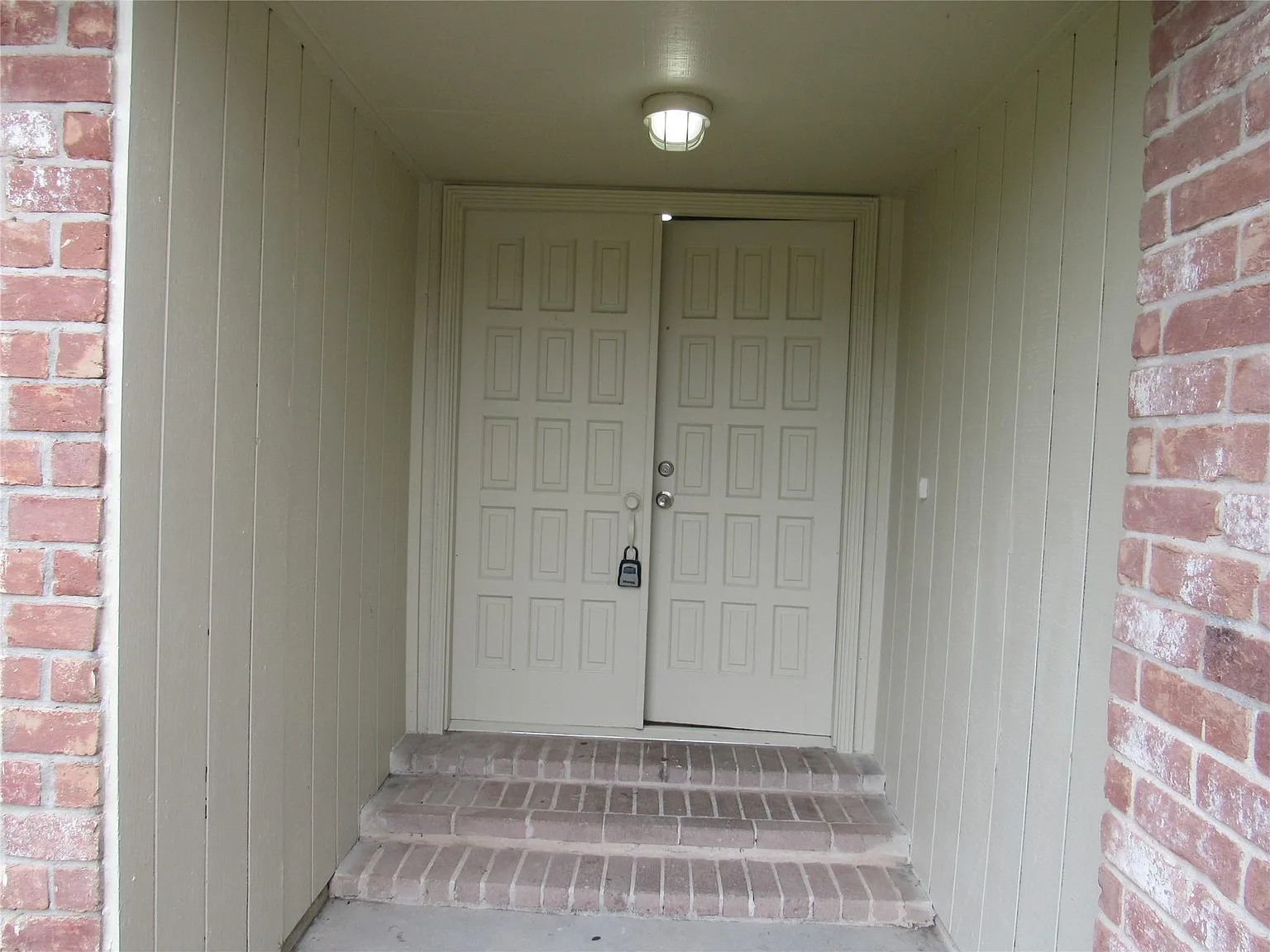 4 bed, 2.0 bath, 1632 sqft, $1,750 — Photo 2