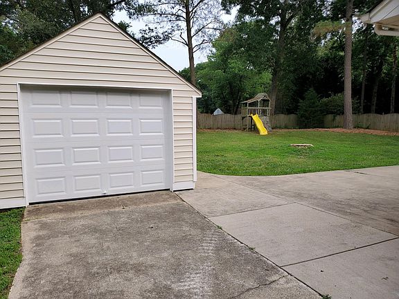 4th image of 1409 Fernleaf Dr
