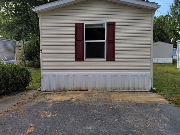 2nd image of 85 Calumet Dr