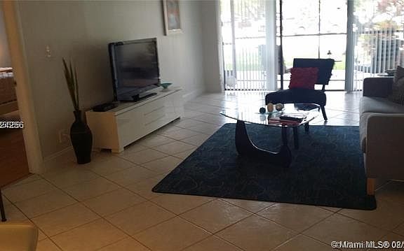 5th image of 200 Lakeview Dr APT 104