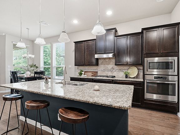 3rd image of 21106 Capri Oaks