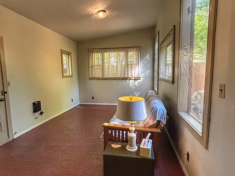 330 Christy Ave #E — Photo 4