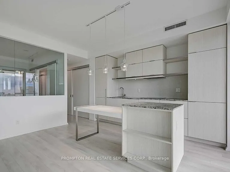 197 Yonge St #3511 — Photo 6