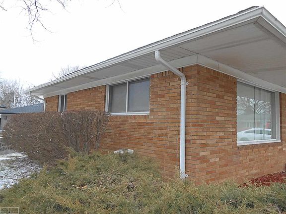 4th image of 23369 Duprey Dr
