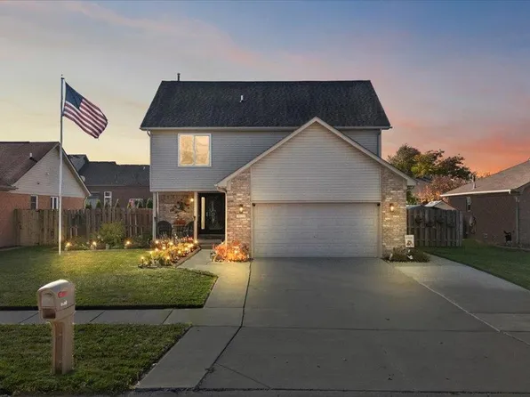 52823 Muirfield Dr, Chesterfield, MI 48051