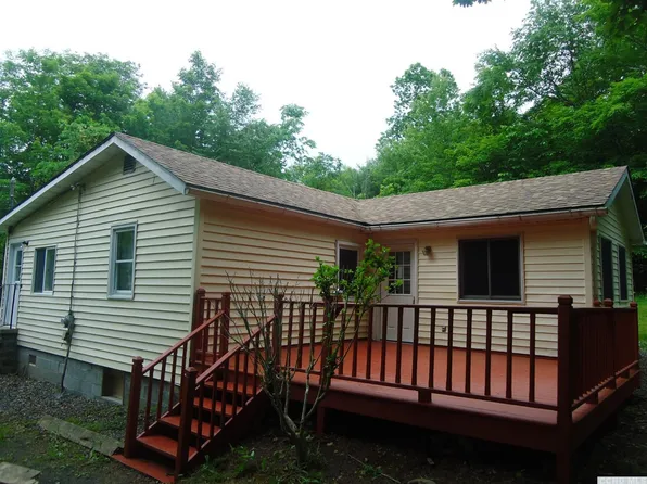 194 Enchanted Valley Rd, Cornwallville, NY 12418