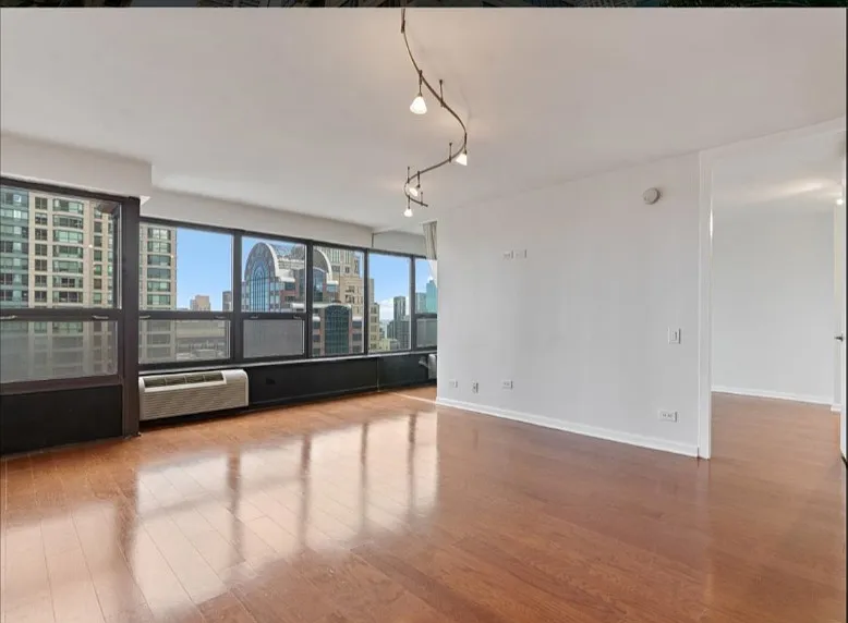 1 bed, 782 sqft, $2,950 — Photo 4