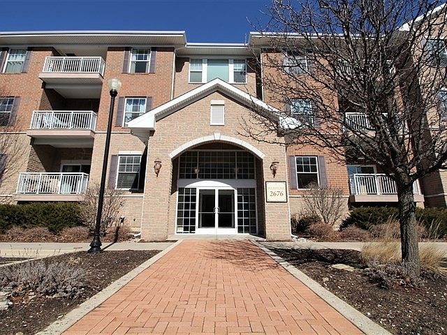 1st image of 2676 Stone Cir Unit 102