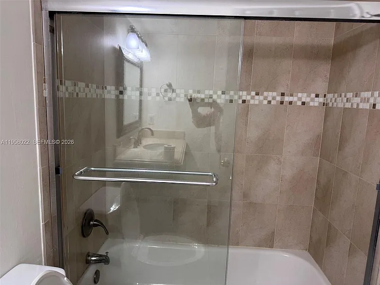 2821 N Miami Beach Blvd #3L — Photo 13