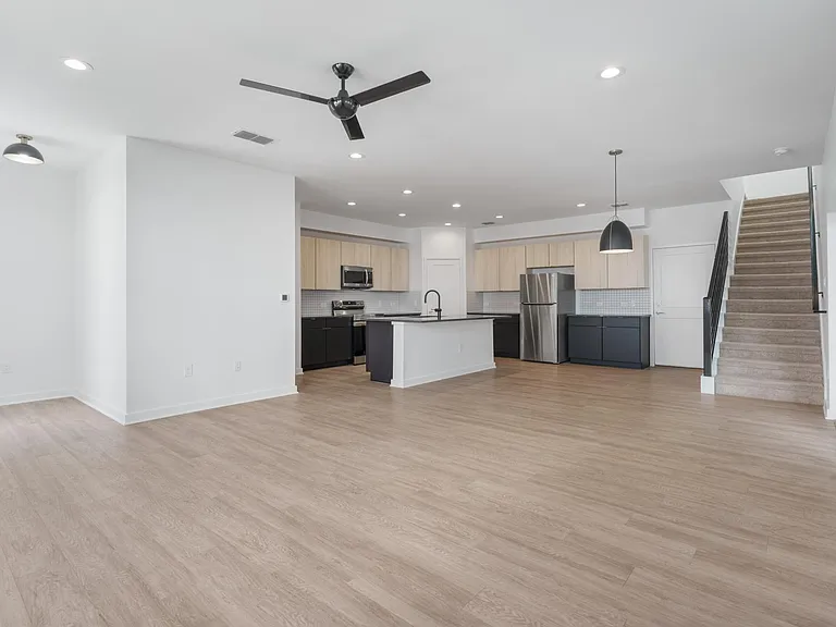 7601 Cooper Ln #4 — Photo 4