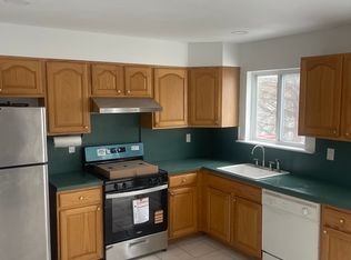 22 Ragazzi Ln, Staten Island, NY 10305