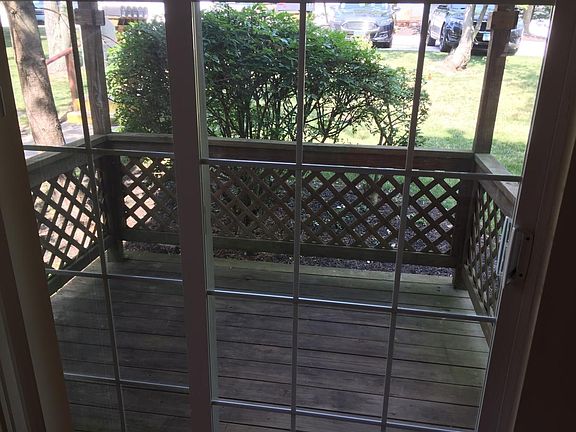 deck 2 with sliding glass door