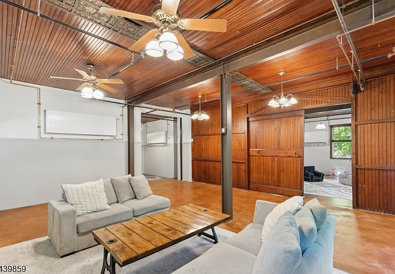 12 Forest Ave — Photo 8