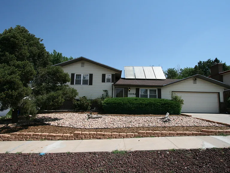 1092 Stanton St — Photo 1