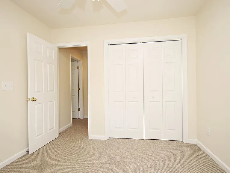 113-A Melbourne Park Cir — Photo 16