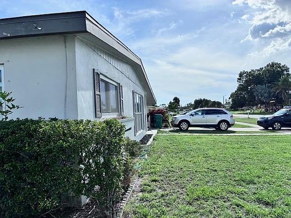 4th image of 22187 Lasalle Rd