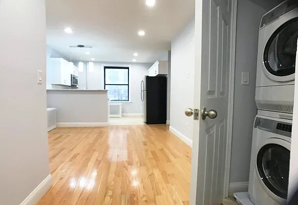 Rented by Bohemia Realty Group | media 10