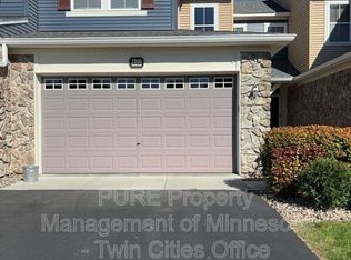 1936 Lincoln Ln, Chanhassen, MN 55317