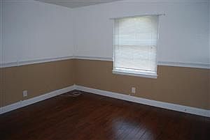 4th image of 1605 Dale Dr