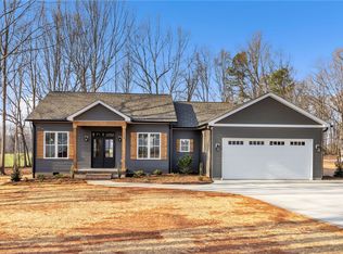 252 Addison Cir, Pelzer, SC 29669