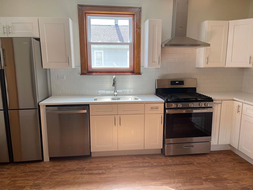 1st image of 4421 S Rockwell St #2