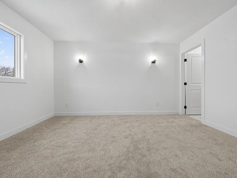 8600 121st Ave NW — Photo 10
