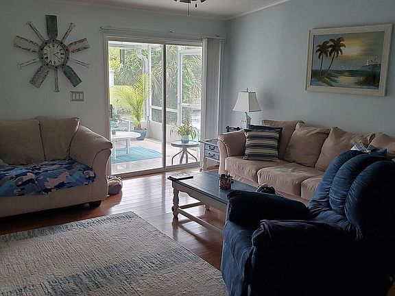 4th image of 207 Osprey Ln