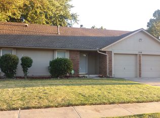 1316 NW 6th Pl, Moore, OK 73170