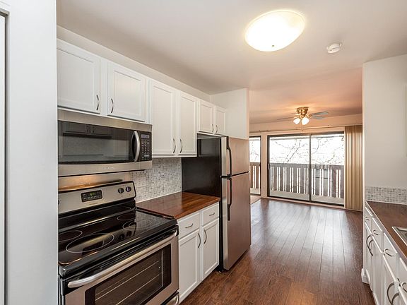 3rd image of 2140 Pauline Blvd #308