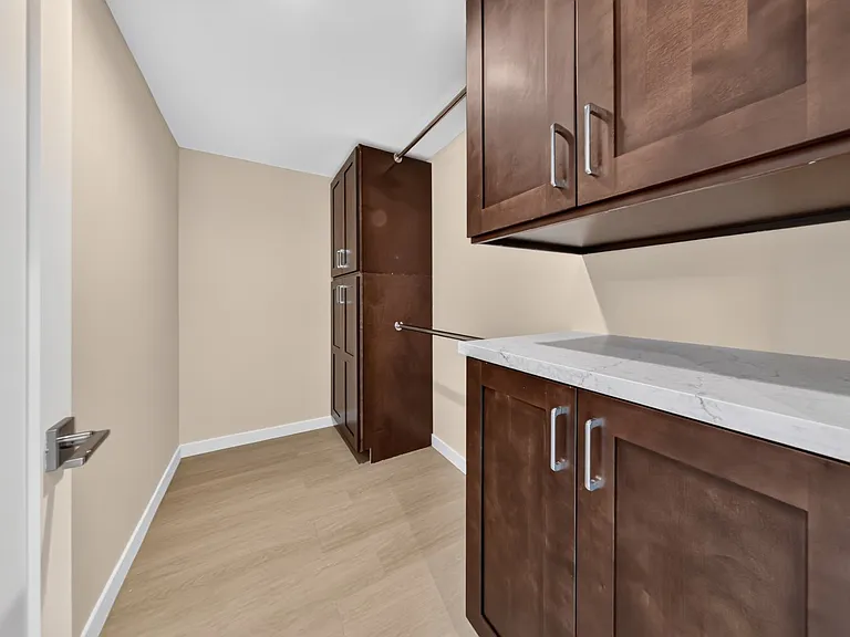 2327 N Naomi St — Photo 22