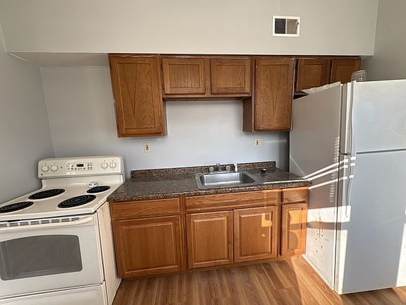 4th image of 712 Russellwood Ave APT 3