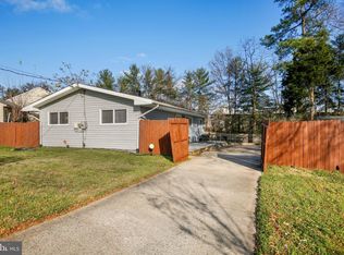 9302 Fontana Dr, Lanham, MD 20706