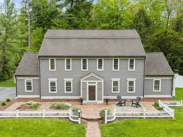 41 Longmeadow Rd, Wellesley, MA 02482