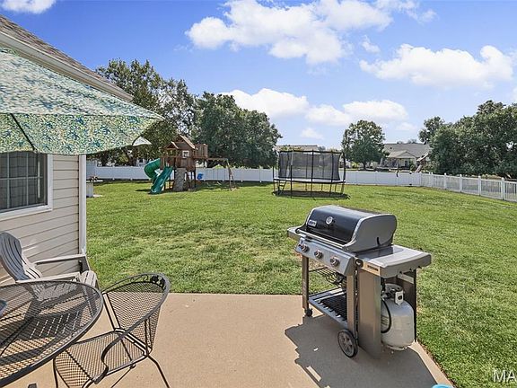 4th image of 1805 Summerfield Ln
